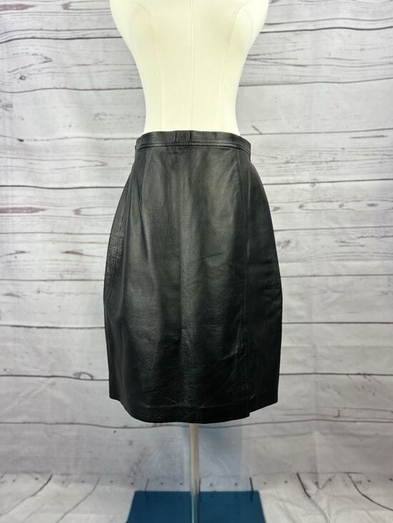 Forenza Dresses & Skirts - Vintage Forenza Women’s Black Genuine Leather Pencil Skirt Size 12